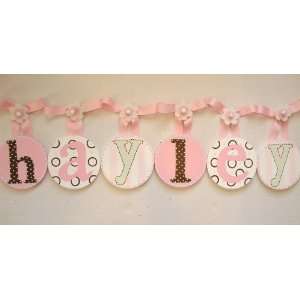  HAYLEY ROUND WALL LETTERS: Home & Kitchen