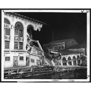   Market slides into river,building collapses,destruction,Bronx,NY,1936