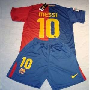  Barcelona Home # 10 Messi size Medium soccer jersey 