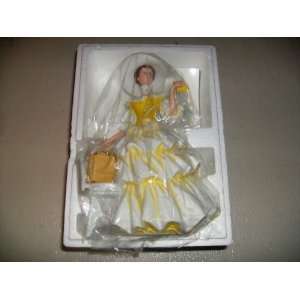 Avon Mrs. Albee Award Figurine 1990:  Home & Kitchen
