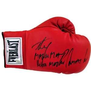 Hector Macho Camacho Signed Everlast Boxing Glove   Autographed 