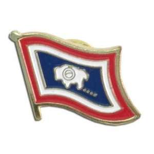  Wyoming Flag Lapel Pin: Patio, Lawn & Garden