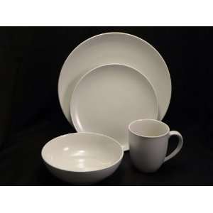  Noritake Colorwave White #8090 Eight 4 Pc Place Setting 