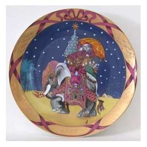 1996 Bing and Grondahl Christmas Plate    Santa Claus Around the World 