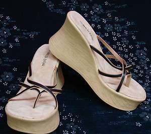 Wild Diva Black & Tan light wood Wedge Heel Sandals New 7.5 M  