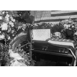  1924 photo Body of Sam Gompers lying in state at A.F. of L 