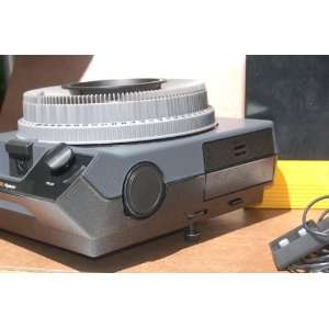  Kodak Slide Projector Medalist Autofocus & 140 Slide 
