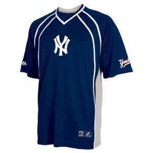   York Yankees Cooperstown Impacto V Neck Jersey Shirt: Sports