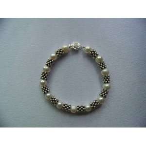  Pearl Bracelet with Rose Clasp 