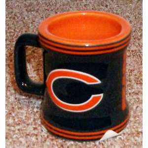  Chicago Bears Mini Mug 2oz Shot Glass NFL Boelter: Kitchen 