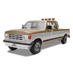    Monogram 1/24 Ford F250 Super Duty Pickup Truck Kit: Toys & Games