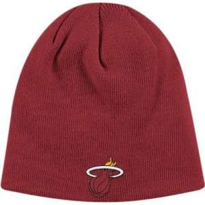  Miami Heat Basic Logo Cuffed Knit Hat: Sports & Outdoors