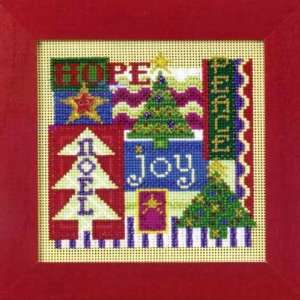  Christmas Collage   Cross Stitch Kit: Arts, Crafts 