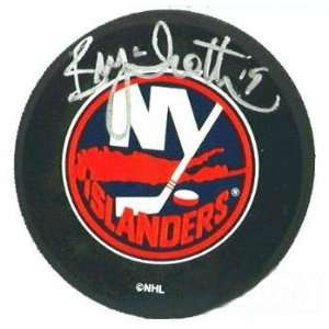  Bryan Trottier Autographed Hockey Puck: Sports & Outdoors
