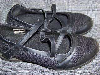 merona sneakers womens size 7 black with cross cross velcro closure 