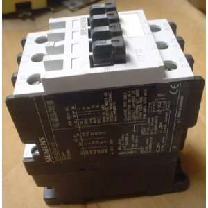 Contactor SIEMENS 3TF3200 0A 208 240V COIL 3 Pole 30A