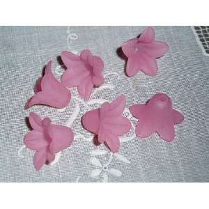    Gorgeous Frosted Pink Lucite Lily 18mm Arts, Crafts & Sewing
