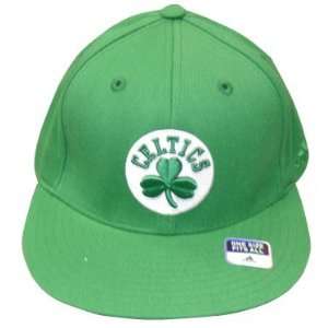  Boston Celtics Green Basic Logo Hat / Cap: Sports 
