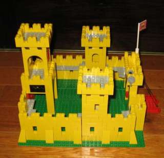 1981 Lego Set# 6075/375 Castle 749Pcs 14Figs w/Box & Instructions 