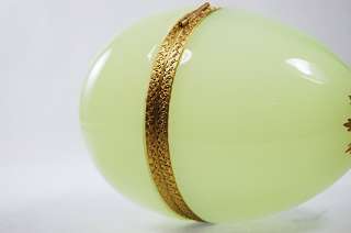   FRENCH OPALINE ART GLASS LIGHT GREEN GOLD EGG ORMOLU HINGED BOX  