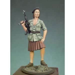  French Resistance Woman (1944) (Unpainted Kit) Toys 