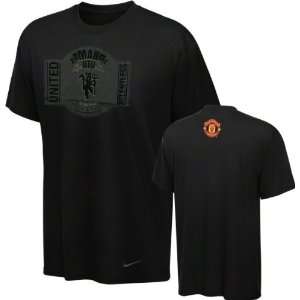  Manchester United Black Nike Core Pride T Shirt Sports 