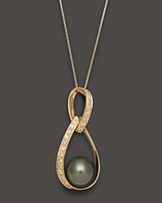 TRUNK SHOW Tahitian Pearl And Diamond Necklace Set In 14K Yellow Gold 