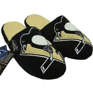  PITTSBURGH PENGUINS OFFICIAL LOGO PLUSH SLIPPERS SIZE M 