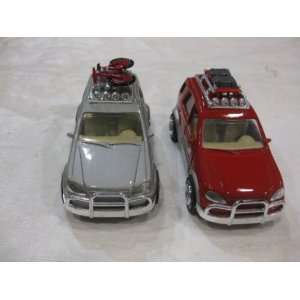  Diecast Roof Racked Bicycle Carrier Car Edition in a 132 