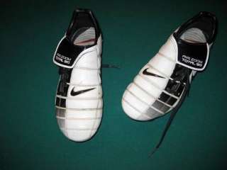 Fußballschuhe der Marke Nike Air ZOOM Gr. 8.0 (41,5) Weiß/Schwarz in 