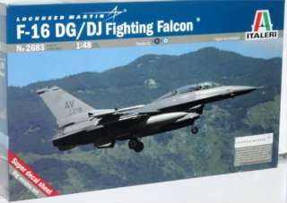 Italeri Model Kit   F 16D Fighting Falcon Plane 2683  