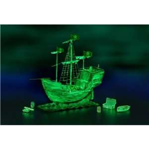 Revell 07614   Piratenschiff m.Nachtleuchtfarbe, 58 Teile  