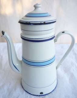   CAFETIERE EMAILLEE BLANCHE RAYÉE BLEU