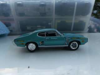 1969 Pontiac GTO ★Johnny Lightning Limited Edition ★ with Opening 