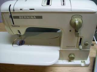 BERNINA RECORD 730 SEWING MACHINE w / foot pedal & ACCESSORIES  