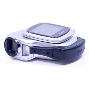 Sanyo Xacti VPC CA6 S 6MP MPEG4 Weatherproof Digital Camcorder (Silver 