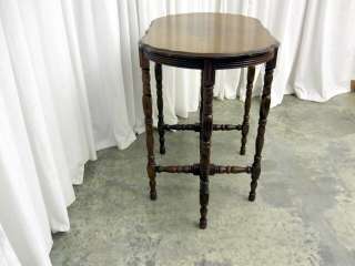   1900s Mahogany Side or Lamp Table w Inlay Diamond Pattern Top  
