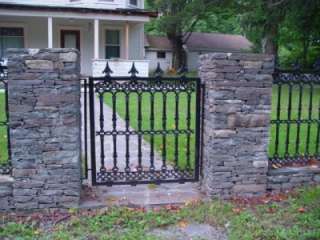 CAST IRON FENCE PANEL SYSTEMS 09H018  