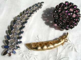   JEWELRY LOT~Art Glass Necklace, HUGE Brooch, Trifari Pea Pod  