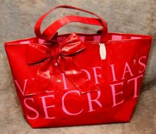 VICTORIAS SECRET VINYL LARGE RED SUPER MODEL TOTE BAG WITH BOW NWOT 
